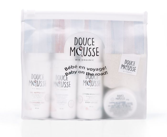 Trousse bébé en voyage