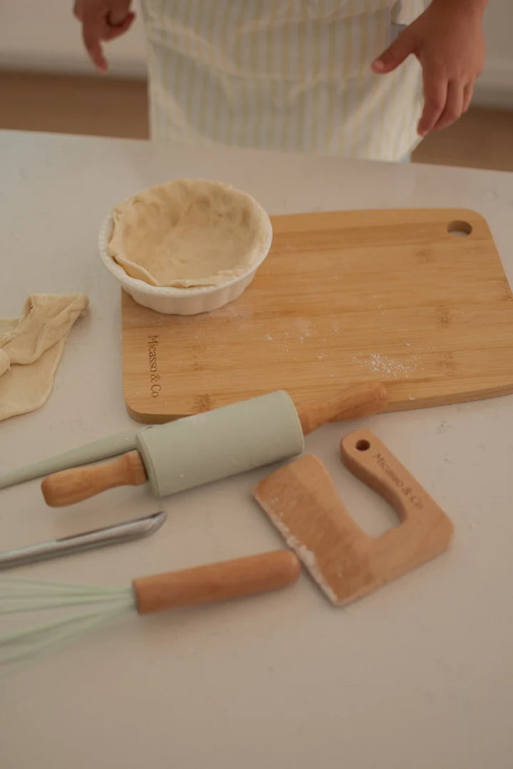 Ensemble de petit chef pour cuisiner .