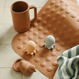 Minika - Tapis de bain en silicone - Almond